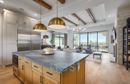 Buda House | *NEW* POOL | HOT TUB | POOL TABLE | Fire Pit | 16 Queen Beds