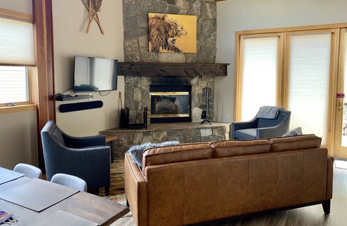 Big Horn Condo | *NEW RENTAL* SKI-IN/OUT AND STEPS FROM BIG SKY'S MOUNTAIN VILLAGE AMENITIES
