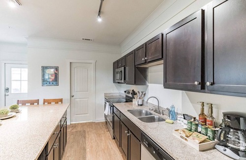 San Marcos House | NEW Spacious 6BD Apt - Family Friendly Retreat