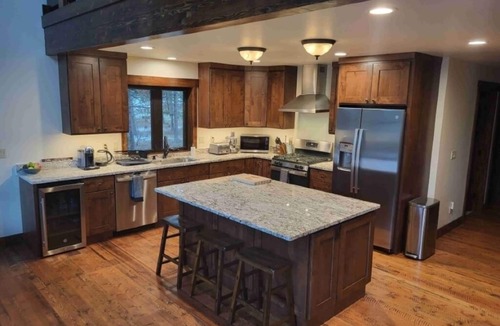 Coram House | NEW Spacious home 7 miles to the entrance of Glacier National Park!n