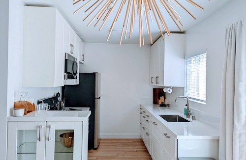 Palms Apartment | NEW🔥 Stylish 1BR/1BA near Culver Steps, Sony Studios, Amazon, Apple, Platform