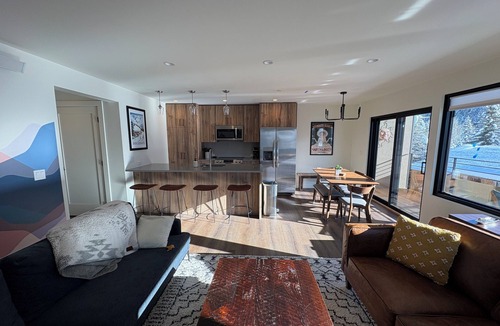 Warm Springs Condo | New & Stylish 2 bedroom condo with great views. Close to downtown & ski lifts