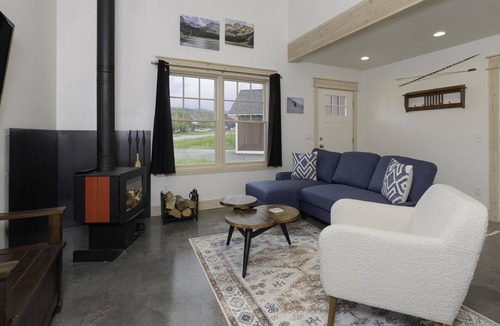 Big Sky House | **New to Market** Big Sky Town Center 1 Bedroom Townhome