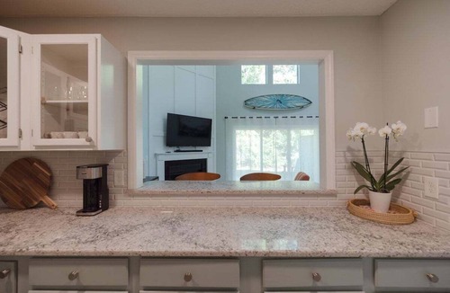 Airlie House | New! Updated Bungalow Close to Beach!