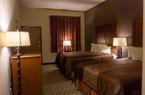 Newcastle Hotel | Newcastle Lodge & Convention Center