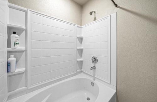 Channelview House | Newhouse/Grill/East houston/Channelview/Baytown/Sleeps 8