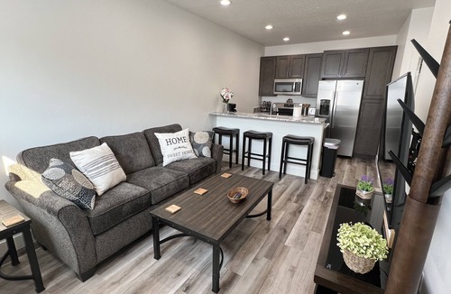 Franklin to the Fort Apartment | Newly remodeled, centrally located apartment - Unit B