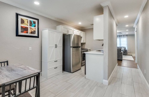 Dallas House | Newly Remodeled Gem | Near Love Field + Backyard