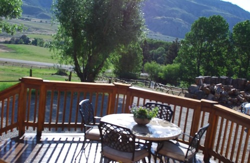 Gardiner House | Newly remodeled on 13 Acre horse ranch. 5 mins from Yellowstone National Park