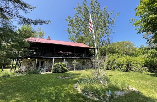 Middlebury Center Cabin | Newly renovated: Million Dollar Mountain View Getaway!