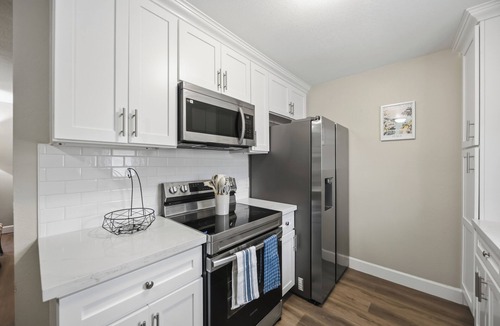 Alvin House | Newly renovated 2-bedroom 1.5 bath home