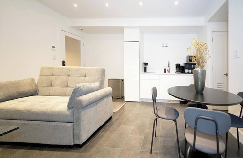 Upper Manhattan House | Newly Renovated 2BR w/Backyard