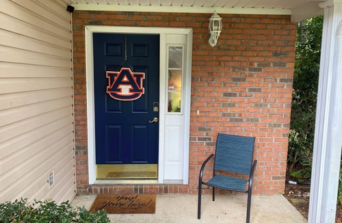 Auburn House | NEWLY RENOVATED, 3 blocks from AU, Game Day House “Caddy’s Shack”