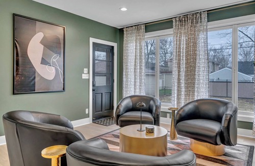 Birmingham House | Newly Renovated 4 BD/3 BA Birmingham Home Hot Tub