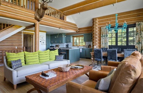 Victor Cabin | Newly renovated 5-bedroom cabin - luxury amenities & resort access