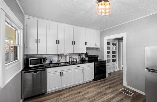 Old North Columbus House | Newly renovated 6 BRs OSU Stadium&Expo, 2 FREE PARKING