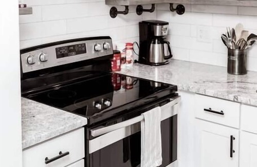 University District Apartment | Newly Renovated (9A) OSU/Central ❤NearEVERYTHING