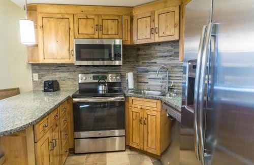 Park City Apartment | Newly updated in Canyons Village Next to Slopes
