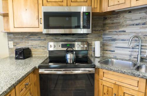 Park City Apartment | Newly updated in Canyons Village Next to Slopes