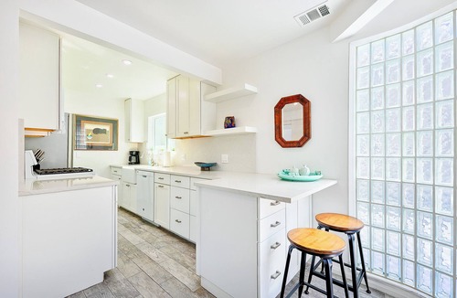 Mission Beach House | Newly Updated Mission Beach 3BD Steps to Boardwalk/Ocean with Garage Parking!