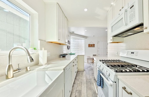 Mission Beach House | Newly Updated Mission Beach 3BD Steps to Boardwalk/Ocean with Garage Parking!