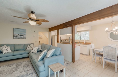 Fernandina Beach House | Newly Updated 2 Bed/1.5 Bath Townhome-3 Minute Walk to Beach-Best Deal Around!