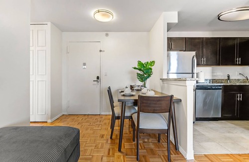 North Brookline Apartment | Nice 2bd/1.5ba near BU 8346