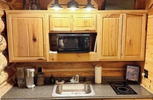 Squires Cabin | Nice cabin overlooking the water and close to Glade Top Trail