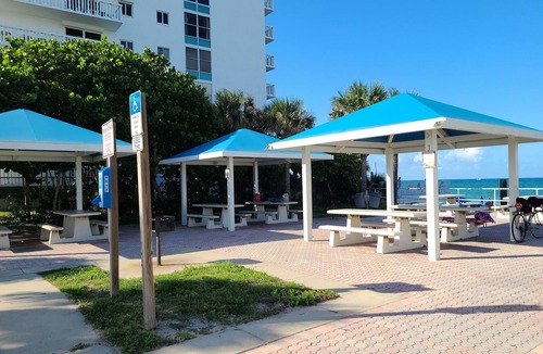 O'byrne Condo | No Drive Beach side- Ormond Beach, Amazing views-On the Ocean from your Balcony