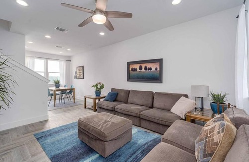 Dripping Springs House | No Room For Blues- Hill Country Views!!