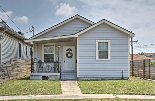 Saint Claude House | NOLA Home by Bus Stop - 2 Miles to Bourbon Street!