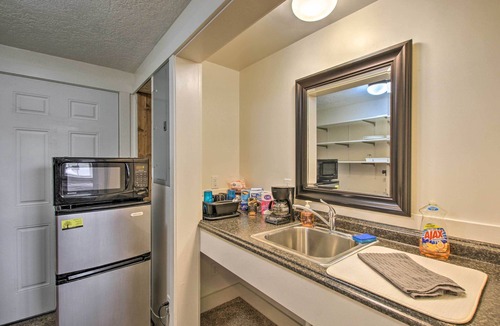 North Logan Apartment | North Logan Studio, Walk to Utah State Campus!