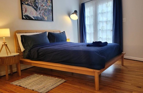 Mount Pleasant Apartment | NOT ACTIVE PLEASE DO NOT BOOK
