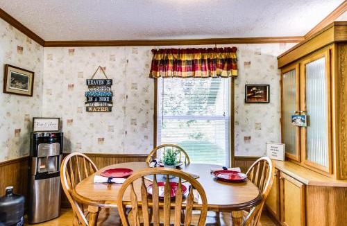 Baudette Apartment | Oak Harbor Walleye Camp
