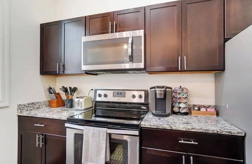 Oakley Condo | Oakley Square Sleeps 5-Fully Remodeled-Walkable