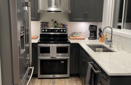 Regional District of Nanaimo Cabin | Ocean front, walk on, bright and private, 2-bedroom cottage with sauna,