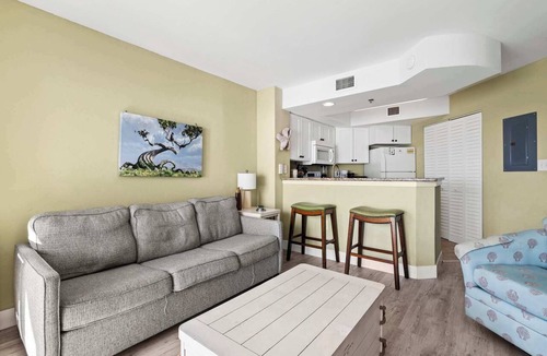 Myrtle Beach Condo | Ocean View Beach Suite w Lazy River