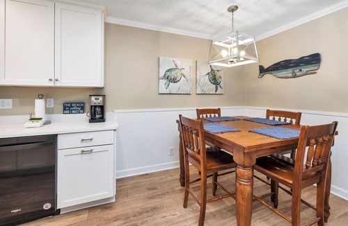 Demere Park Condo | Ocean Walk L-4: Upstairs 2 bed/2 bath condo
