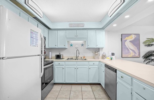 Ash Condo | Oceanfront Bliss: Spacious 3BR/3BA with Pool, Large Porch at Cherry Grove Point