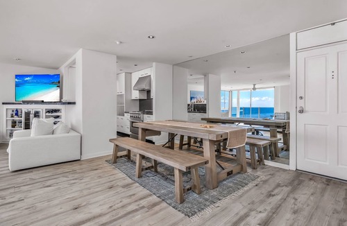 Eastern Malibu Condo | ❤️❤️Oceanfront Bliss: Pool, Jacuzzi, No Highway Noise!❤️❤️
