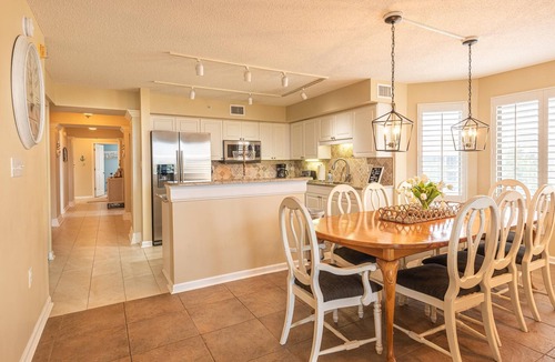 Litchfield by the Sea Condo | Oceanfront Condo - Litchfield by the Sea - Community Pool & Hot Tub
