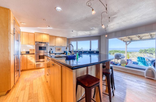 Rockaway Beach House | Oceanfront, dog-friendly beach house with game room & plenty of room