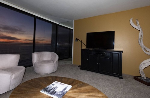 North Pacific Beach Condo | Oceanfront Luxury Condo, Sounds of the Surf, Beautiful Sunsets