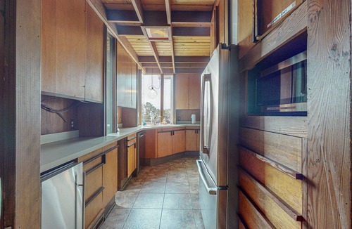 Elk House | Oceanfront Stunner with Deck, Veranda & Incredible Views - Close to Beaches