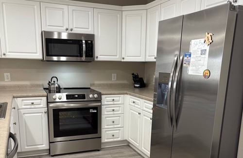 Long Beach Condo | Oceanfront Sunrise & Sunset Views – Oak Island