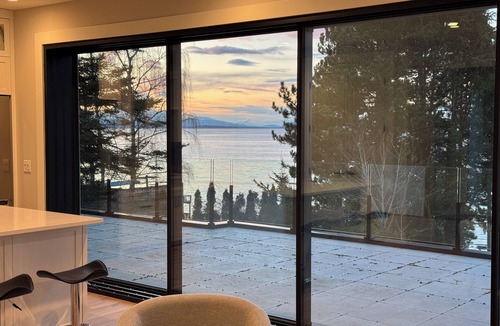 Regional District of Nanaimo Apartment | Oceanside Rooftop Luxury with Amazing Deck