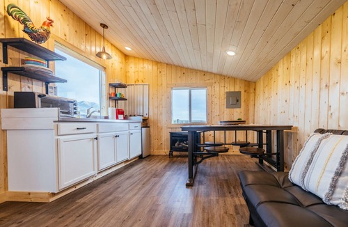 Whitehall Other | Off-grid tiny home farm stay with incredible mountain views!