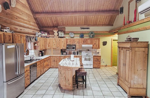 Eureka House | Ohana Ranch, Family Memories Montana Made- Epic Views & Working Cattle Ranch.