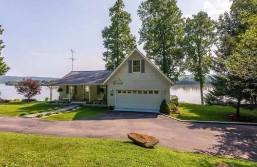 Magnet House | Ohio River Retreat - Relax Riverside With Us