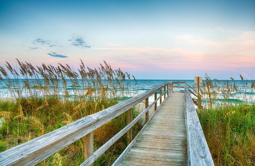 Ocean Isle Beach Apartment | OIB27 Top-Floor Oasis